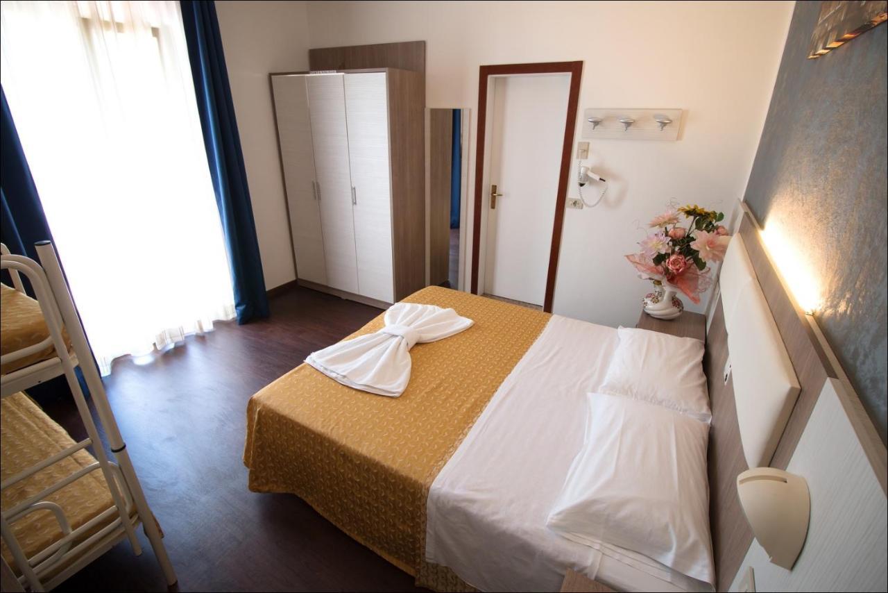 Hotel Belfiore Misano Adriatico Exterior foto